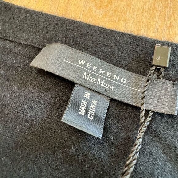 MaxMara Weekend‎ Cashmere Wool Blend Cardigan with Floral Beading Detail - Picture 5 of 12